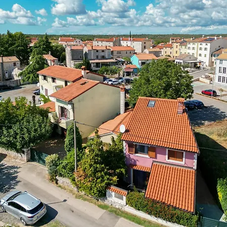 Red Romantic 2-1 Bale