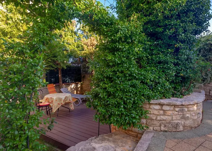 Apartman Red Romantic 2-1 *