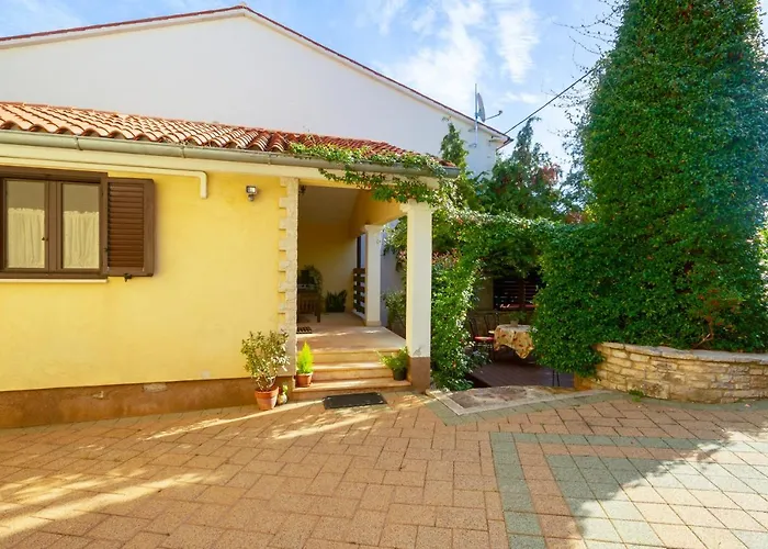 Red Romantic 2-1 Bale