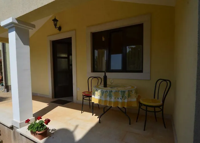 Apartman Red Romantic 2-1