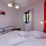 Apartment Red Romantic 2-1 Bale