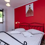 Apartman Red Romantic 2-1 *