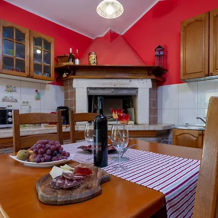 Red Romantic 2-1 Apartment