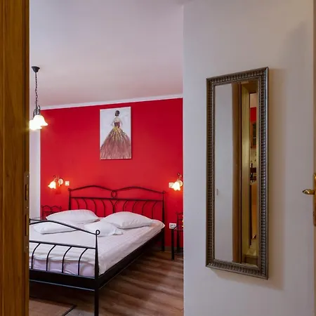 Apartment Red Romantic 2-1 Bale