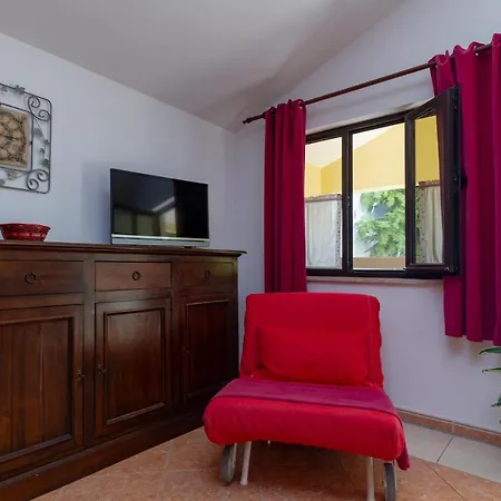 Red Romantic 2-1 Apartment
